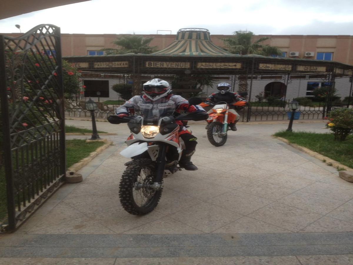 Motel Paris Dakar Selouane ภายนอก รูปภาพ